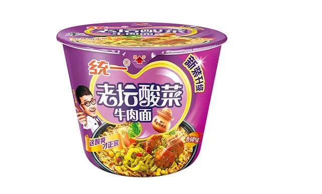 因一包酸菜，导致康师傅、统一流失数亿市值，严钦武到底什么来头