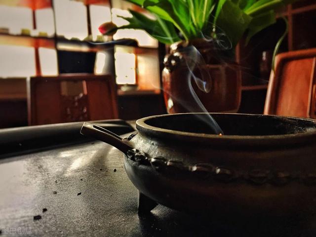 静而不争，余生要有茶