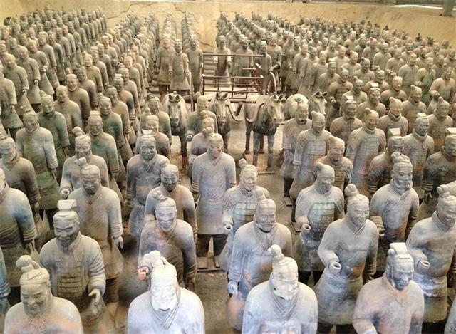 1996年，中德双方对秦始皇陵核磁扫描，发现了一个巨大陪葬坑