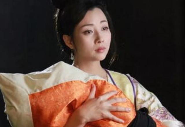 不只是喂奶那么简单！清朝皇室乳母，到底是以什么角色存在？