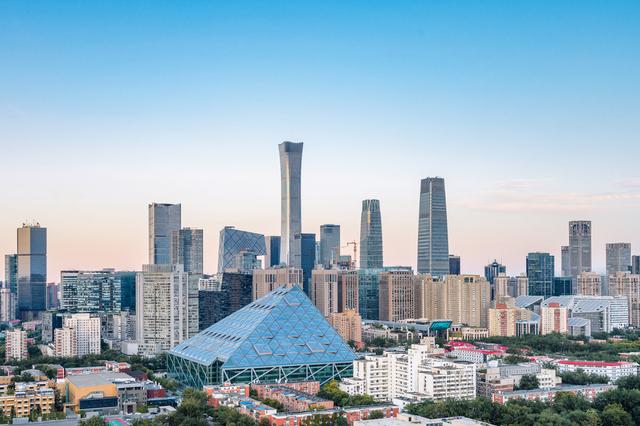 中国的北上广深，对比美国的纽约 洛杉矶 芝加哥 旧金山差距有多大