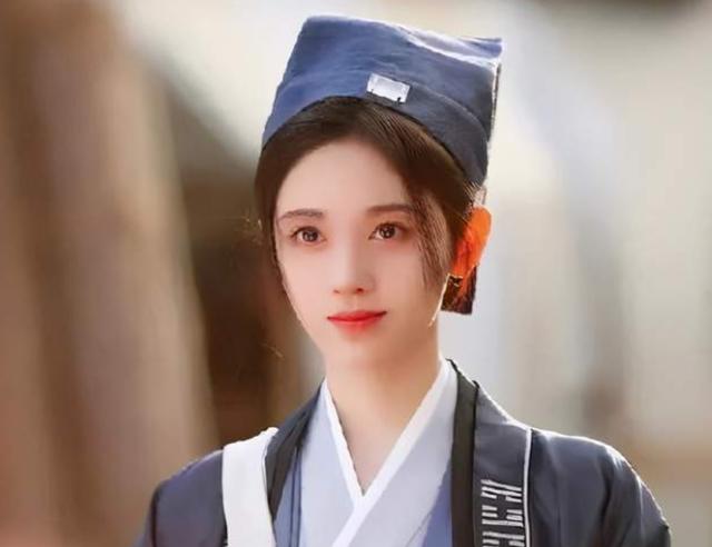 舍不得美貌形象就别拍女扮男装！涂口红又描眉，这些女星像话吗？