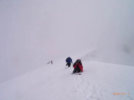 攀登哈巴雪山