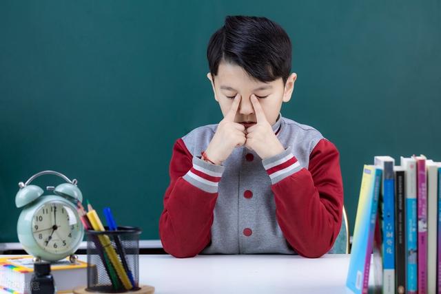 广西柳州一中学生坠亡，我们必须要全方位关注中小学生的心理健康