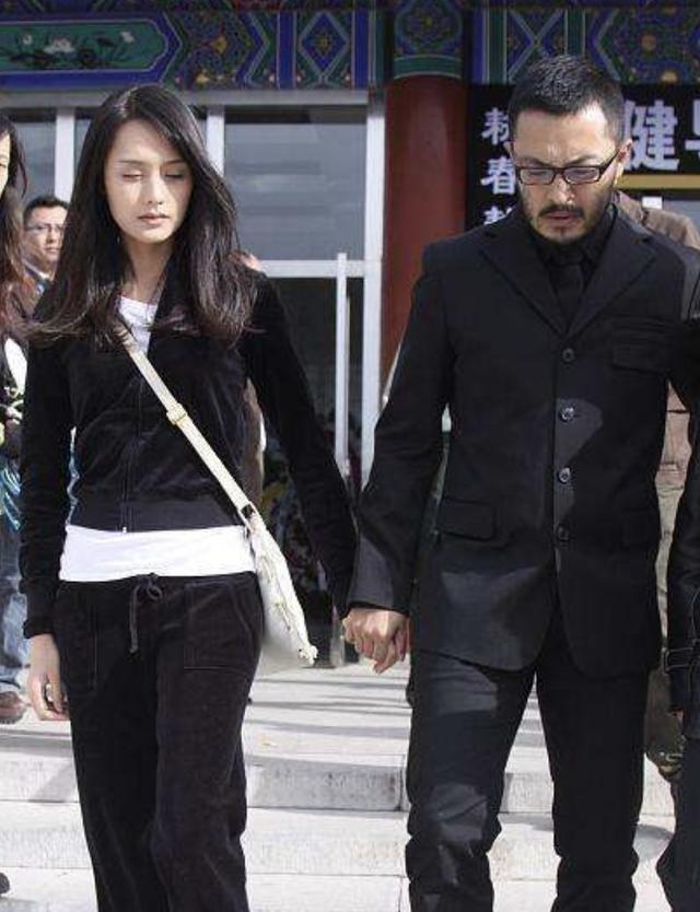 富大龙：与小8岁妻子裸婚，12年无儿无女，生活终究落得一地鸡毛