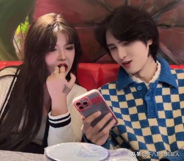 网红为了赚钱没底线，整容、求婚时卖货，痞幼连亲妈都不认