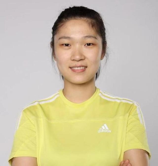 蔡斌率队出征！王梦洁领衔8人落选，中国女排赛程出炉，球迷欢呼