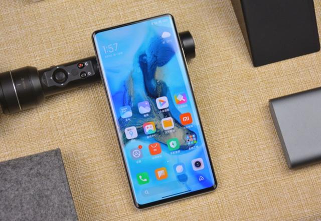 从6299元跌至3839元，12GB+512GB，120W快充旗舰无奈售价大跳水