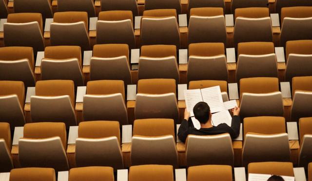 失意互联网人，决定去考公