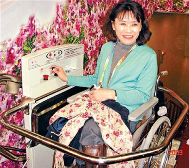 张海迪和王佐良：没有婚礼，没有孩子，相约老了一起去敬老院