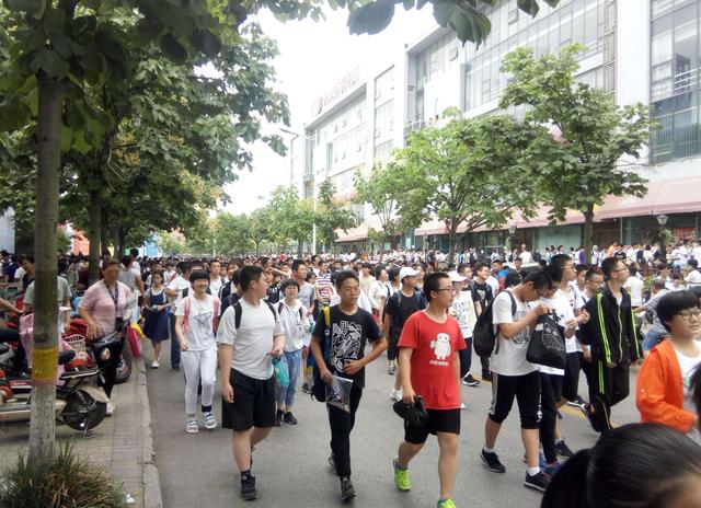 初中生喜迎“分配生”制度，预计2023年实行，家长喜悦之情难掩