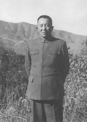 1949年叶剑英请吃饭，傅作义多喝了几杯，对林彪讲出自己的真心话