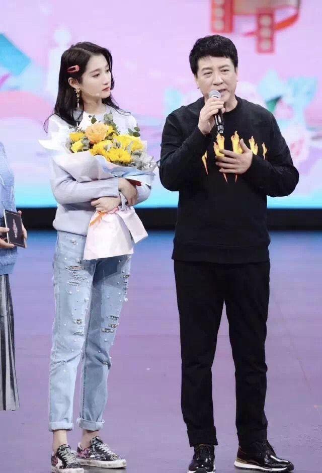 关晓彤是关少曾亲生的吗(关晓彤的爸爸是关学曾领养的吗)-天晟网