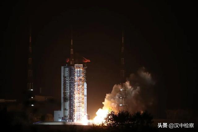 这是宇宙级别的中国式浪漫
