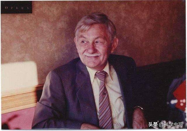 毛骨悚然的25号宇宙实验：在人造天堂里，鼠群560天后走向灭亡