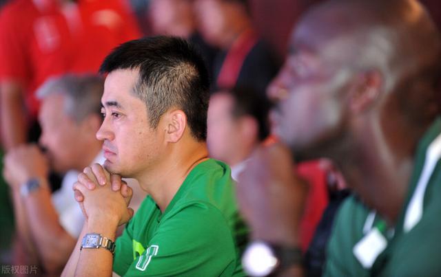 曹德旺获终身成就奖，年度影响力企业领袖新鲜出炉，有熟悉的吗？