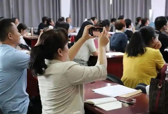 教育部已明确，中小学生将新增2门课程，与学生前途息息相关