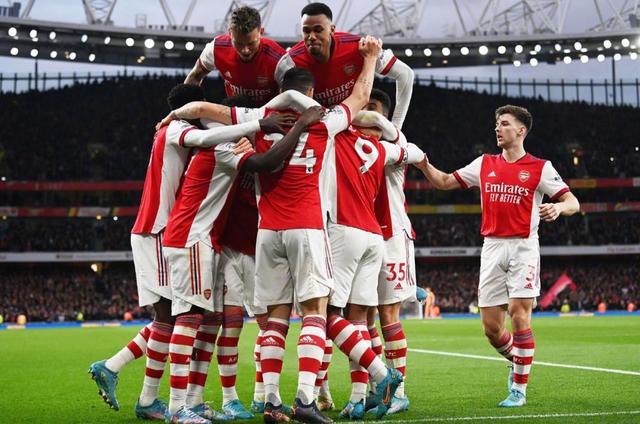 6-0！2-1！1-0！英超豪门悲喜夜：13冠王+3冠王倒下，8亿战舰狂胜