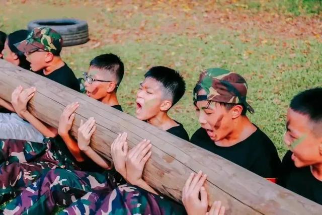 问题少年心理成长军事化管理学校(管理问题少年的学校)(图12)
