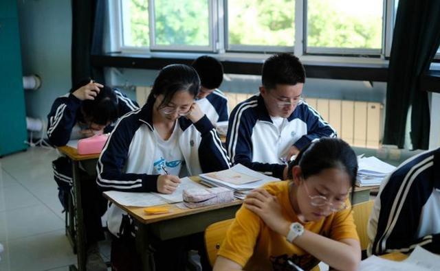 武汉高考复读生怎么办(武汉复读学校 高中复读班)