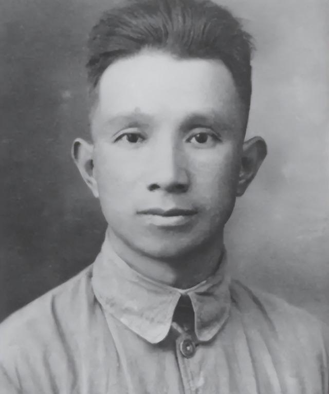 真实林彪：自视甚高，不爱与人交谈，但和粟裕谈军事时却滔滔不绝