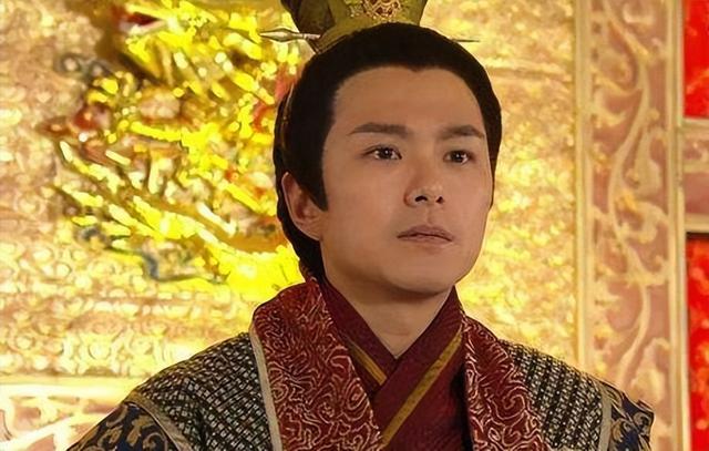 装傻30余年，被太监当成痴呆扶上皇位，一道圣旨让宦官后悔不已