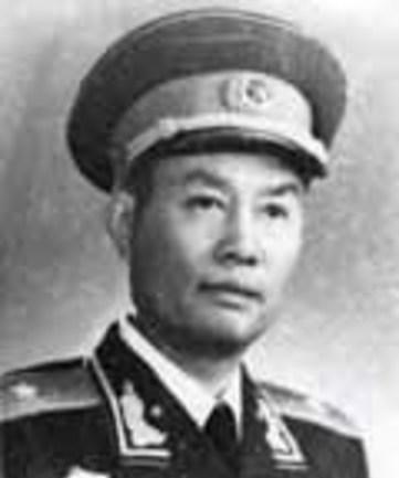 广西女匪首韦秀英，盘踞十万大山无恶不作，毛主席严令要扫清匪患