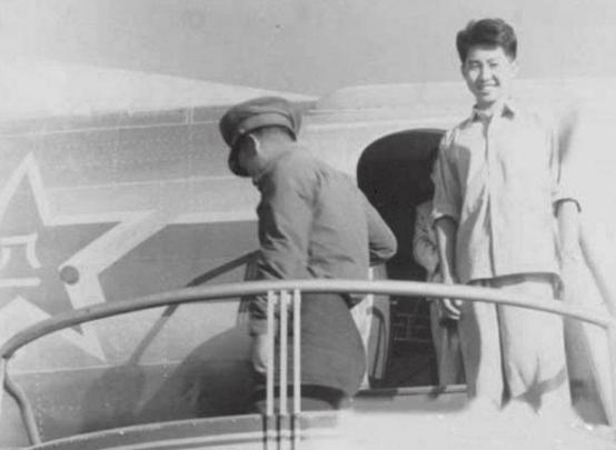 57年田云玉收到母亲病重电报，回家发现有假，毛主席：你还太年轻