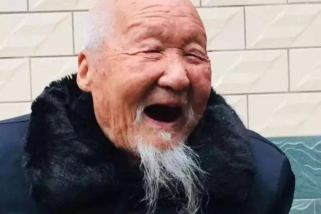 118岁“小村寿王”养生秘诀：5个习惯，颐养天年