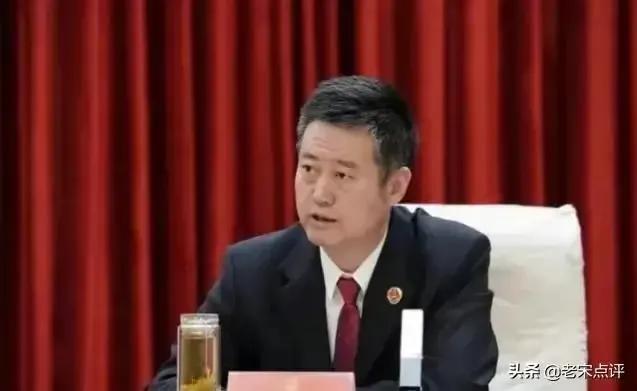 5月25日，19人被查，2人被批长期与他人保持不正当性关系