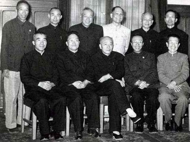 陈长捷狱中痛斥傅作义不知羞耻，特赦后再相见，一席话后尽弃前嫌