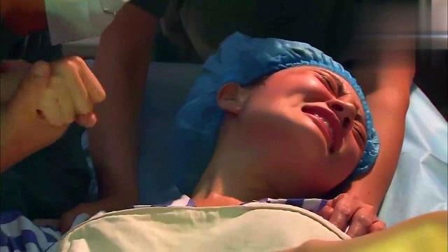 女博士王磊：30岁怀孕后瘫痪，生子后被丈夫抛弃，8年后逆风翻盘
