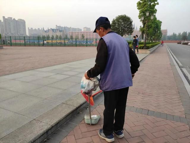 致敬劳动者｜这些背影，如此珍贵