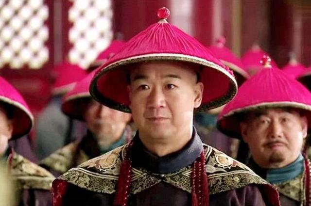 嘉庆掌权后，立即赐死和珅，乾隆另一宠臣纪晓岚的结局如何