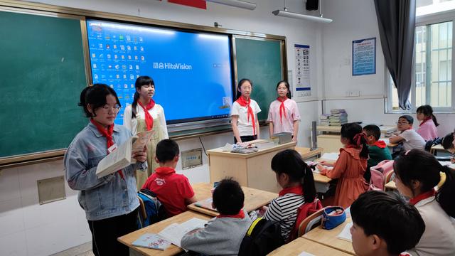 阅读推广人：为阅读“掌灯” 让更多人爱上阅读