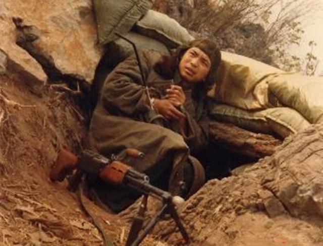 老山战斗英雄徐良，26岁上春晚名扬一时，可惜卷入杀人案妻离子散