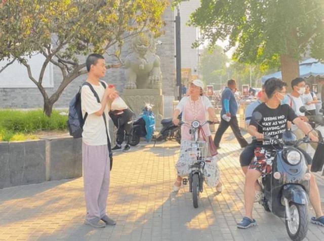 从青橙奖到被抢注为商标，“韦神”五次上热搜，成了数学科普大使