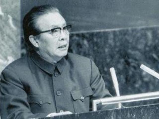 日本记者故意刁难：钓鱼岛是哪国的，邓小平巧妙回应令人钦佩