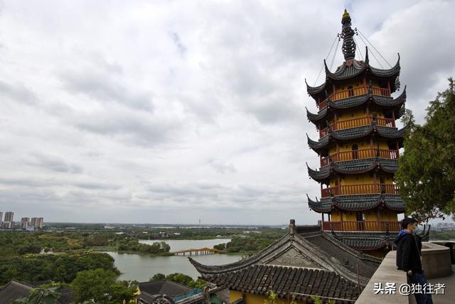 中国四大名寺之一，充满历史传说与神话故事的金山寺