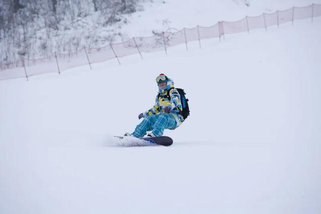 哈尔滨滑雪