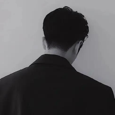 [微信智多星多少钱]，微信男生名字帅气冷酷