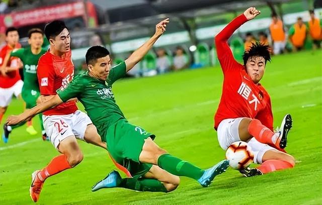 下午2点!恒大鲁能传来坏消息:上海媒体做出争议报道,球迷骂声一片