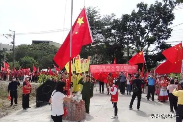 统派往北京来，“独”派跑美国去，台湾政坛开始出现分野
