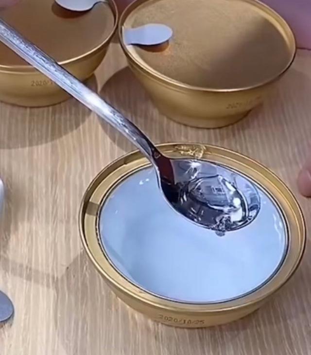 网红辛巴再引争议，多次被曝卖假货惹众怒：自己把路走窄了