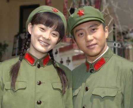邓超：把丈母娘当成亲妈孝顺，街头混子改邪归正，登上人生巅峰
