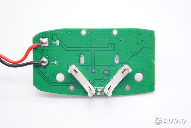 浅入耳式设计，5.1蓝牙芯片，联想thinkplus Liveods LP40拆解报告