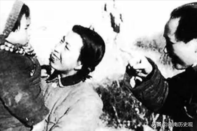 32岁李讷离婚，携子独居，毛主席落泪：闺女的婚事实在是草率啊