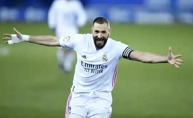 又一个3-1！1-0！欧冠疯狂一夜：皇马、比利亚雷亚尔抢得先机