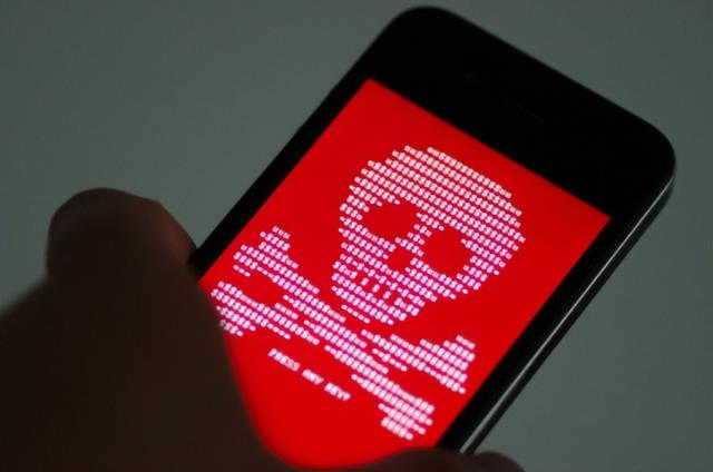 深夜偷看“不良网站”，以为删除记录就没事？3个后果已悄悄产生