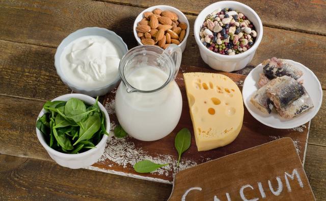 補鈣就一定要吃鈣片嗎？不吃鈣片，靠這四種食物也可以補鈣